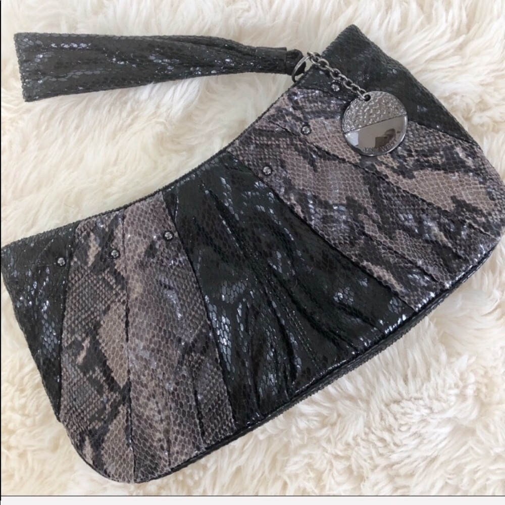 NINE WEST SNAKESKIN WRISTLET CLUTCH.